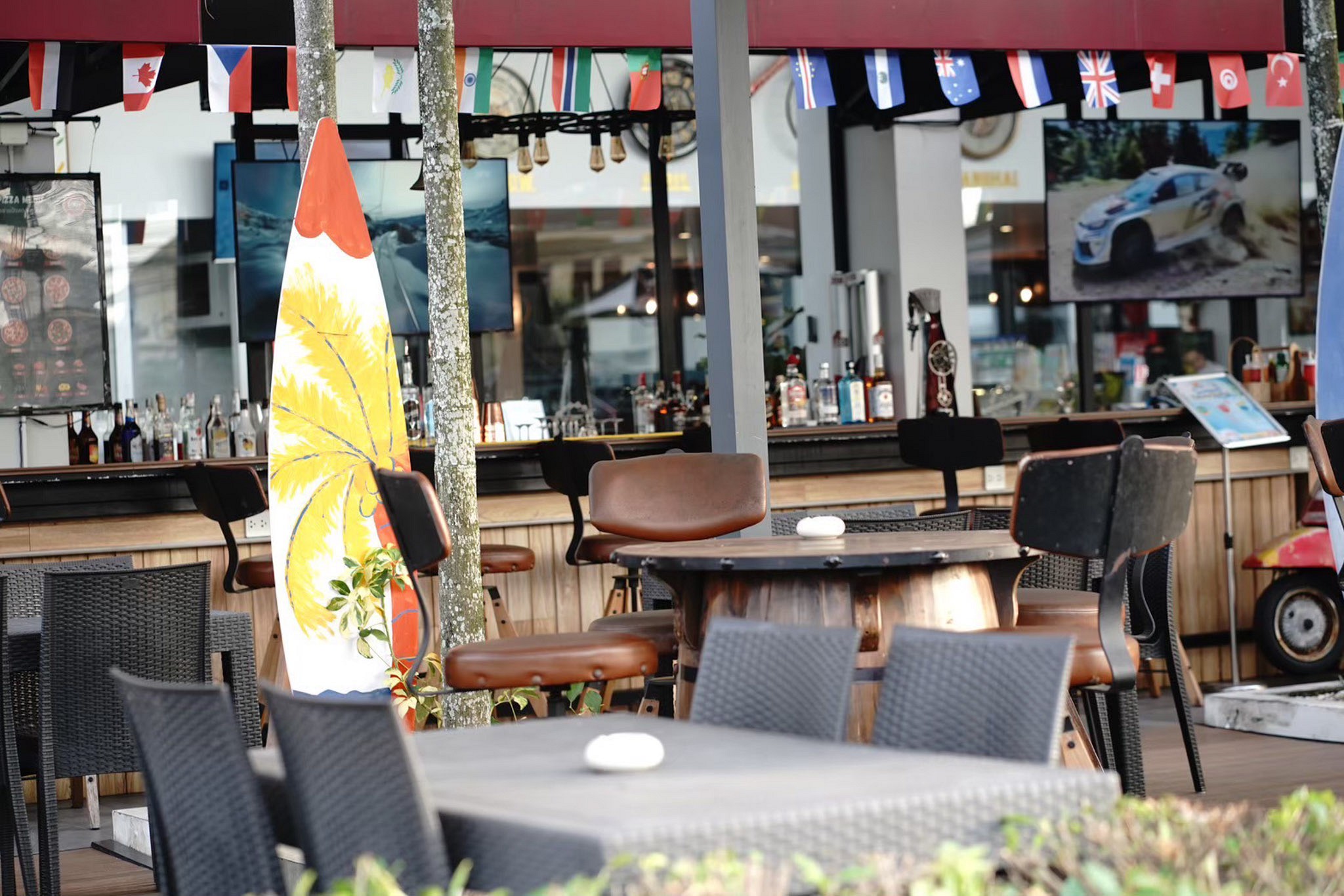 Tourde Cafe & Bar