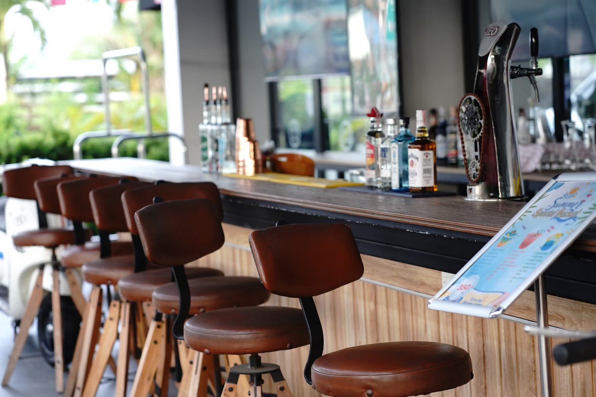 Tourde Cafe & Bar